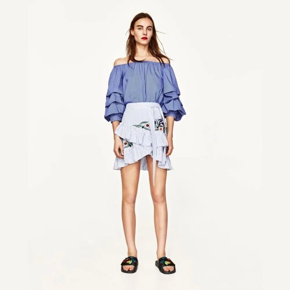 ✨HP✨Zara Stripped Embroidered Floral Ruffle Skirt✨